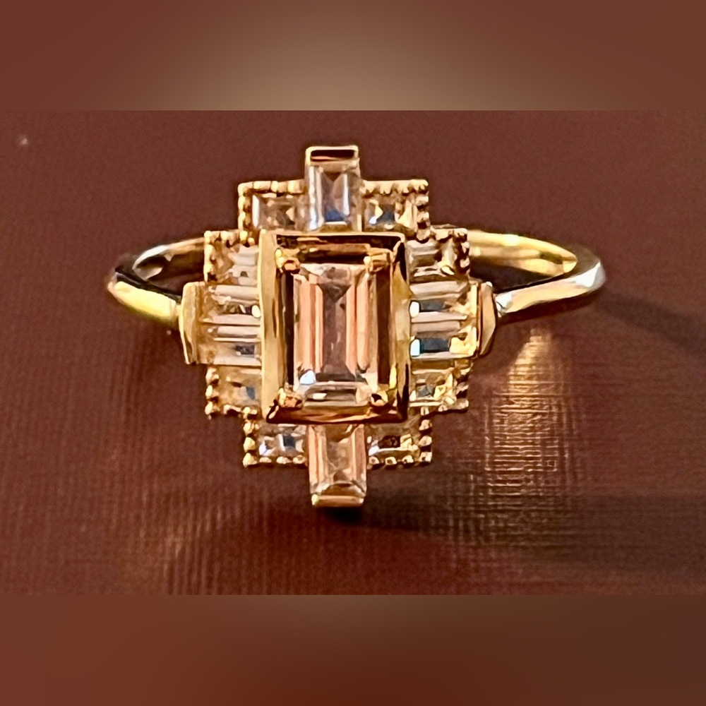 14k Gold Art Deco Shield Ring White Topaz, Size 7 - Picture 2 of 7